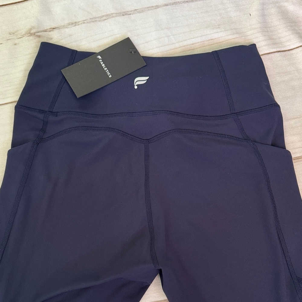Fabletics Pure Luxe Capri leggings